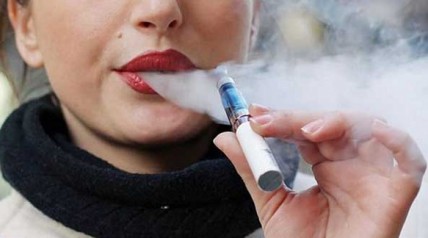 Ο Ιατρικός Σύλλογος της Αγγλίας καλεί τους καπνιστές να χρησιμοποιούν το ηλεκτρονικό τσιγάρο