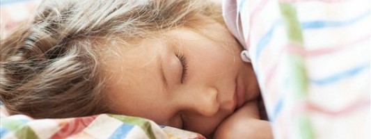Οι ακανόνιστες ώρες ύπνου αυξάνουν τα προβλήματα συμπεριφοράς των παιδιών