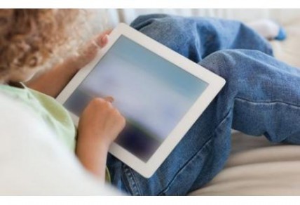Η τεχνολογία επηρεάζει τη μυοσκελετική ανάπτυξη των παιδιών;