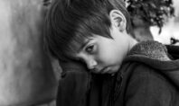 Η ψυχική υγεία παιδιών κι εφήβων επιδεινώθηκε σημαντικά λόγω της πανδημίας COVID-19