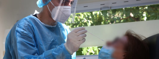 Κορονοϊός: Μετά τα «μαϊμού» πιστοποιητικά εμβολιασμού τώρα και ψευδή rapid test