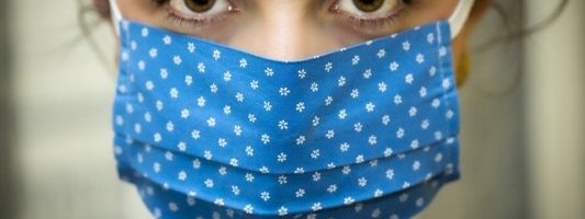 Υπουργείο Υγείας: «Δεν εξετάζεται επιστροφή της μάσκας στα σχολεία»
