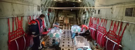 Κορονοϊός: Από Καβάλα η πρώτη αεροδιακομιδή διασωληνωμένων με C130 στην Αθήνα