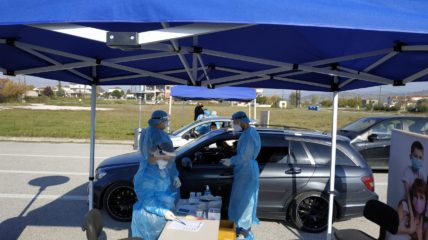 Κορονοϊός: Σε ποια σημεία μπορείτε να κάνετε δωρεάν rapid test μέσα από το αυτοκίνητο