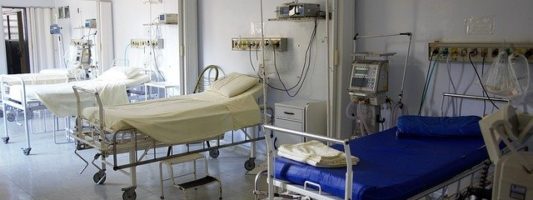 Παγώνη: Το 70% των ασθενών στα νοσοκομεία είναι νέοι
