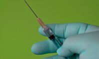 ΕΟΔΥ:  Επείγουσα η τρίτη δόση εμβολίου