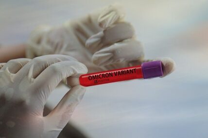 PCR και Rapid test: Έρχονται καμπάνες για όσους χρεώνουν παραπάνω από αύριο