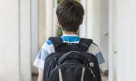 Σκολίωση: Αποτελεί κίνδυνο η σχολική τσάντα;